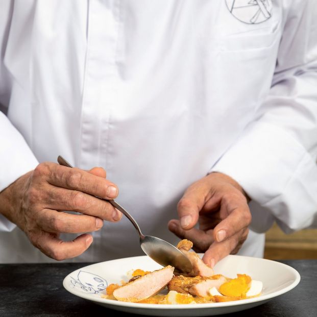 Receta tradicional madrileña: gallina (o pollo) en pepitoria y la versión gourmet con pintada . Foto: Comunidad de Madrid