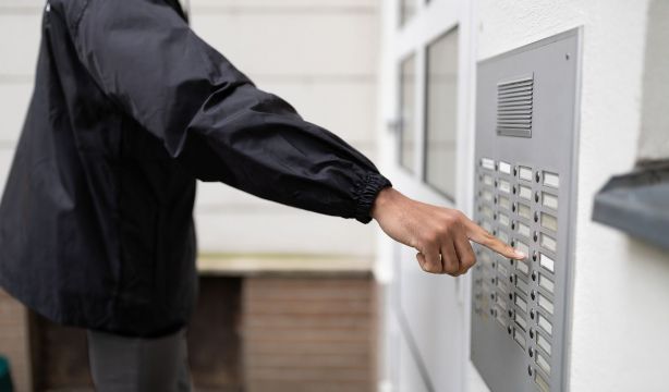 La Policía avisa sobre cómo actuar si alguien intenta entrar en tu casa