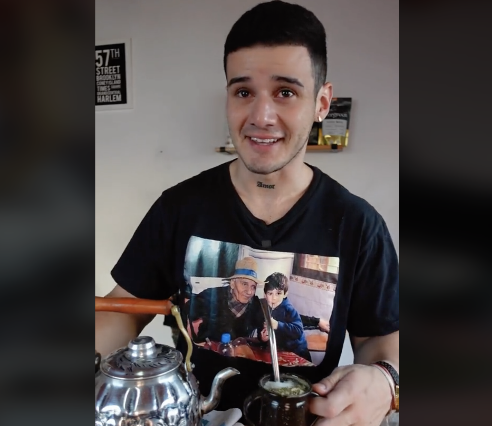 VÍDEO: Este joven conmueve en redes con el homenaje que le hace a su abuelo fallecido