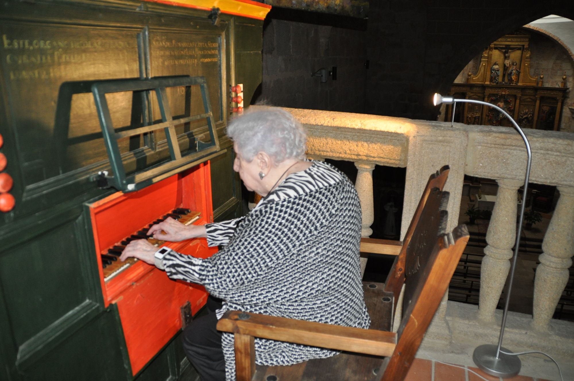 Organistas de toda España rinden homenaje a Montserrat Torrent en su 98 cumpleaños