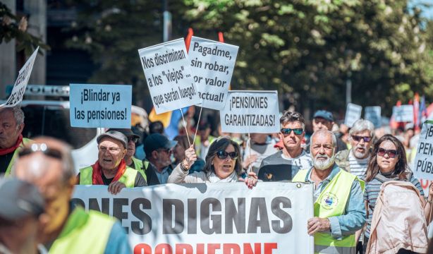 AIReF: harán falta ajustes para controlar la deuda por el gasto en pensiones, sanidad y cuidados