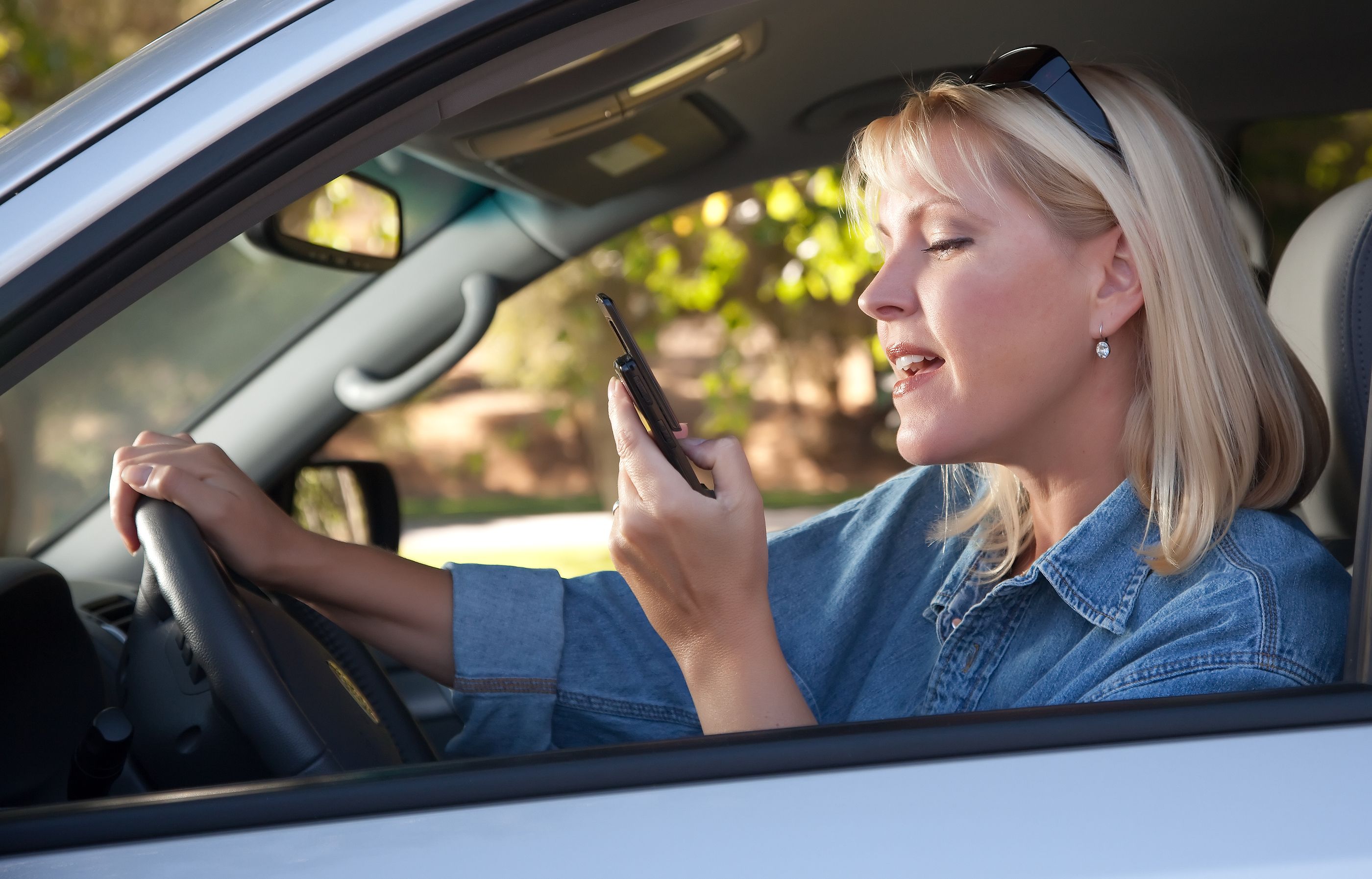 Un 22% de los conductores realiza reuniones telefónicas de trabajo mientras está al volante