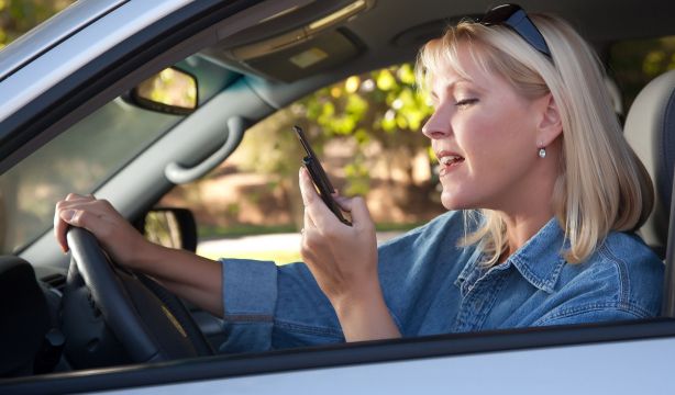 Un 22% de los conductores realiza reuniones telefónicas de trabajo mientras está al volante