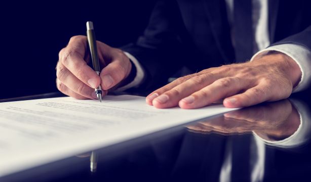 Cómo oponerse a recibir una herencia: trámites y plazos para hacerlo (Bigstock)