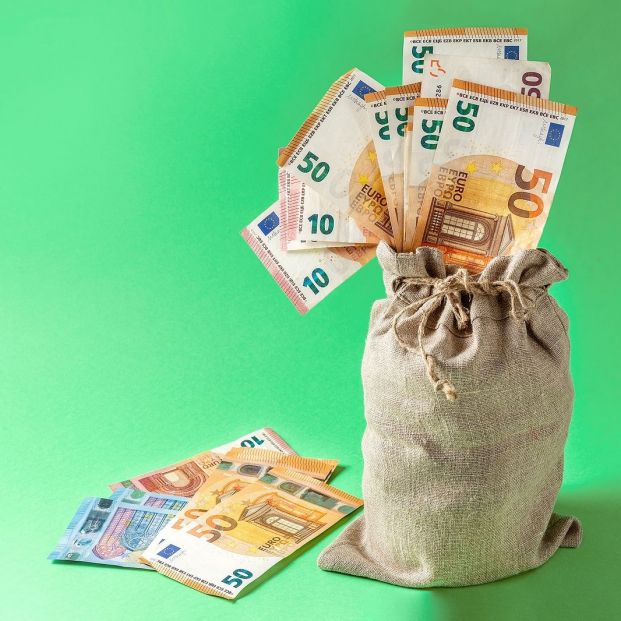 bigstock inversion creciente euros bigstock inversion creciente euros