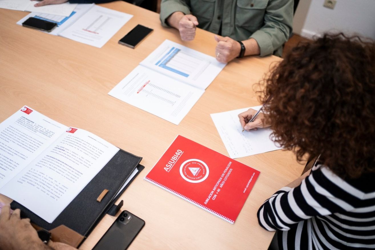 asjubi con aina vidal comuns