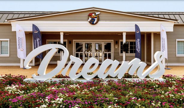 La Fundación PortAventura refuerza su proyecto social, PortAventura Dreams Village