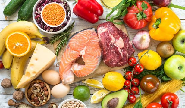 6 alimentos que mejoran la salud del cerebro y la memoria en personas mayores