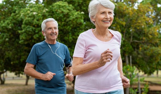 El ejercicio reduce el riesgo cardiovascular y el mayor beneficio se da en personas con depresión (Big Stock)