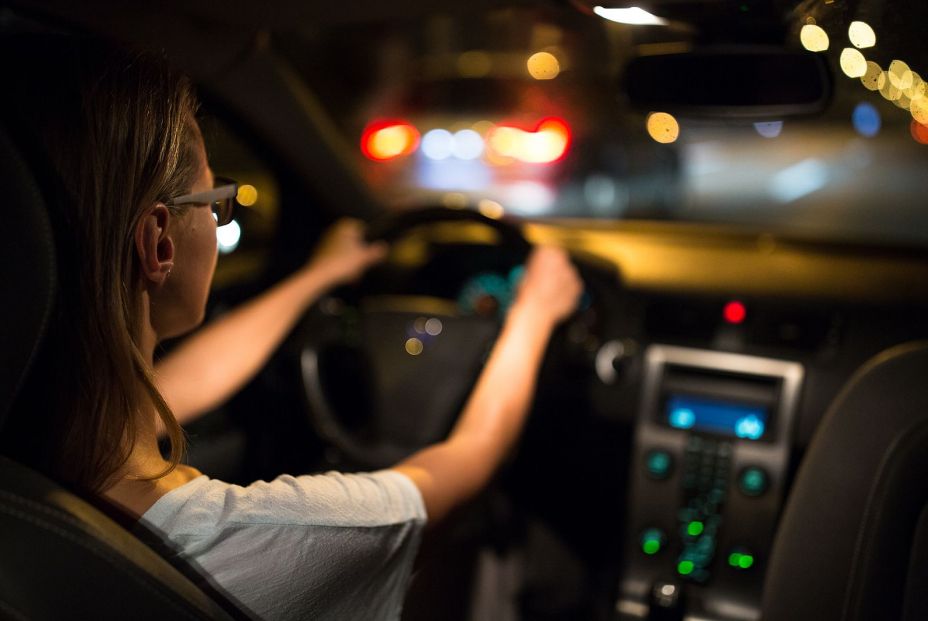 El coche eléctrico y la ciudad: mayor riesgo de atropellos (Big Stock) El coche eléctrico y la ciudad: mayor riesgo de atropellos (Big Stock)