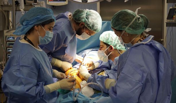 Cómo consultar la lista de espera para operarse en Madrid