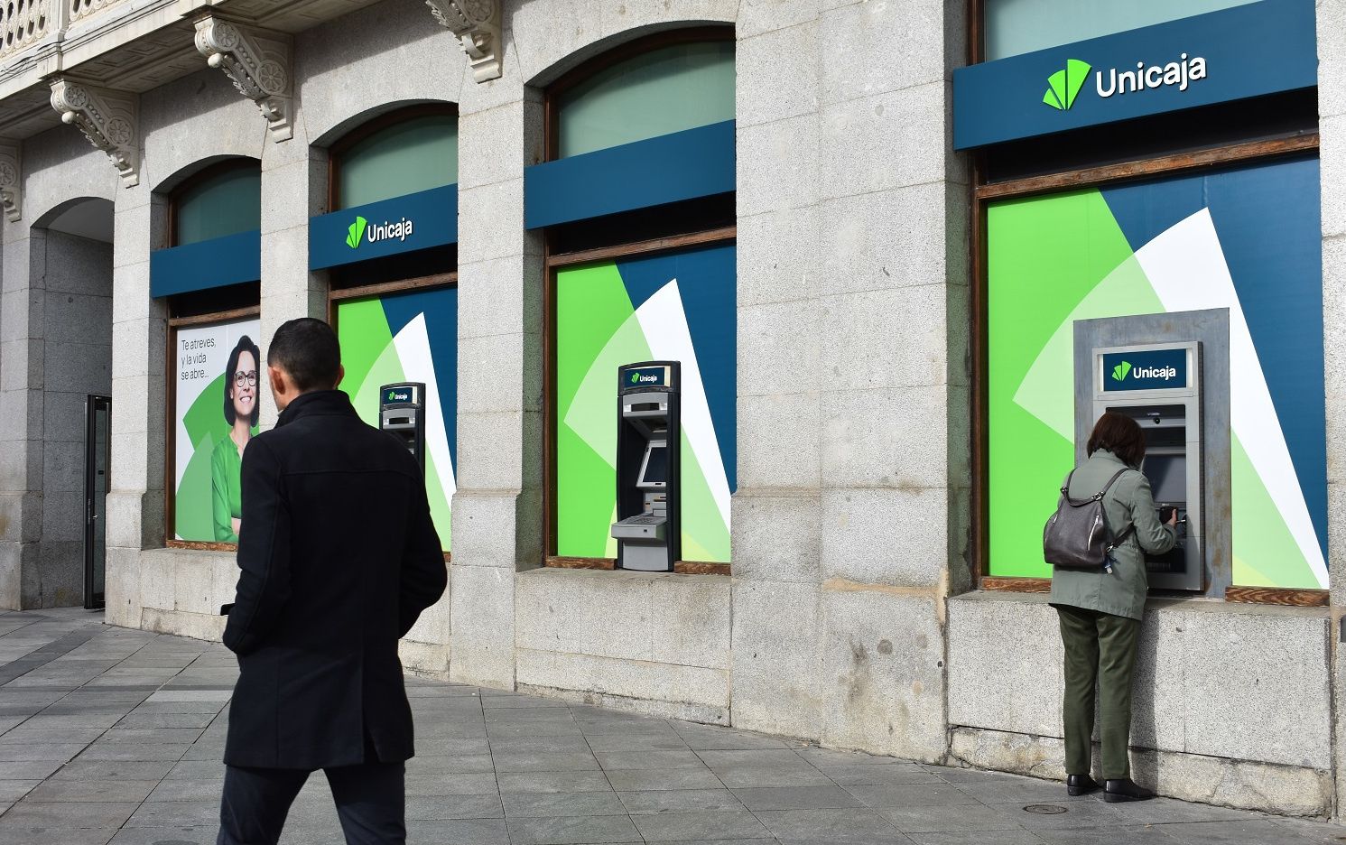 Los clientes de Unicaja y Kutxabank son los más insatisfechos con su banco