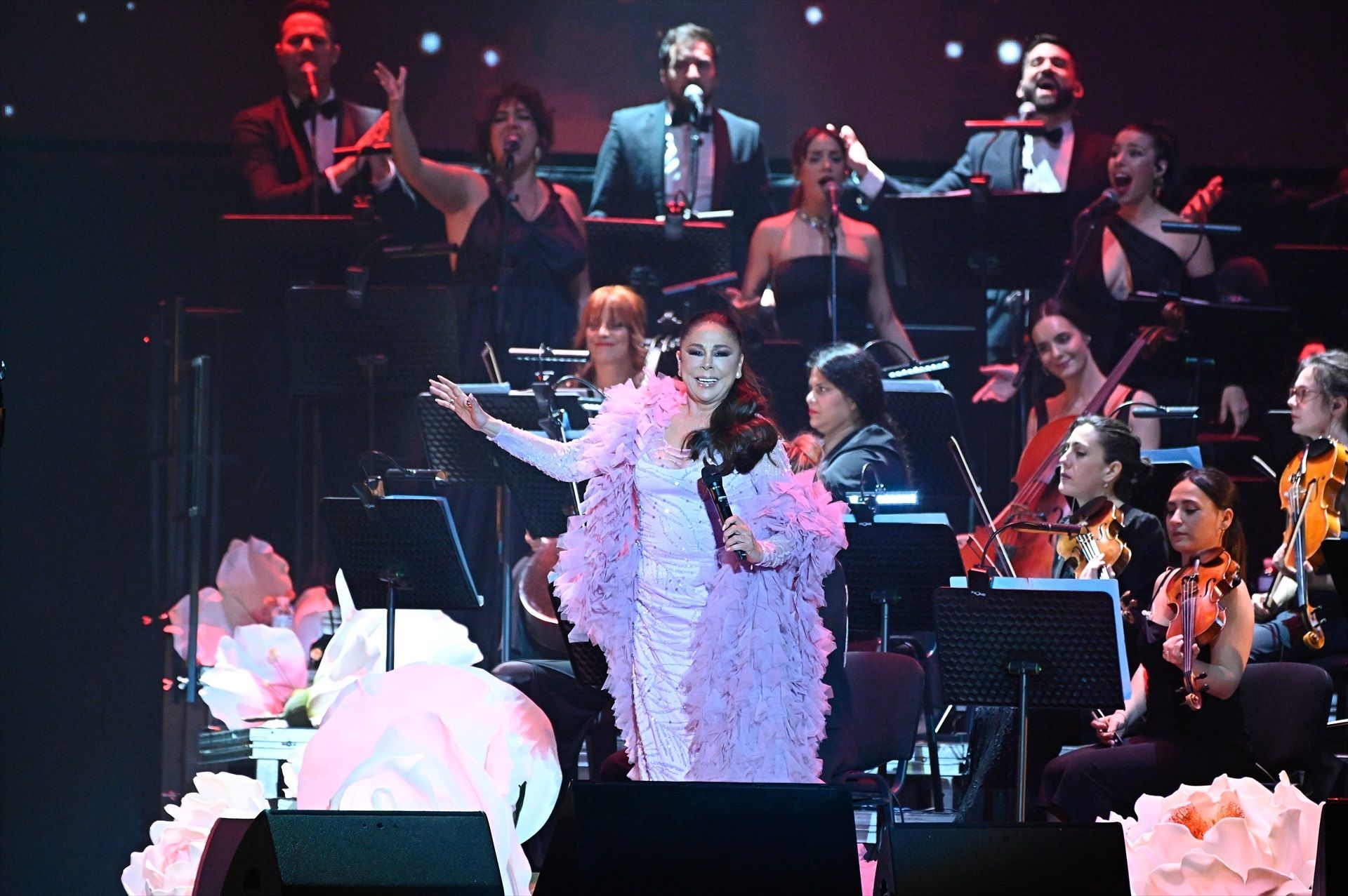 Suspendidos tres conciertos de la gira de Isabel Pantoja