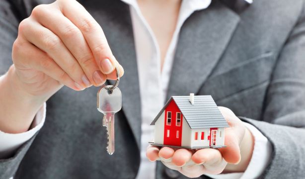 ¿Se puede vender una casa si un heredero no quiere?