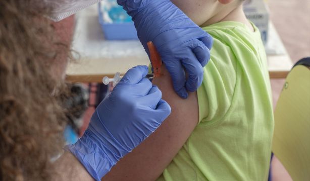 La Asociación de Pediatría recomienda la vacunación contra la gripe hasta los 18 años 