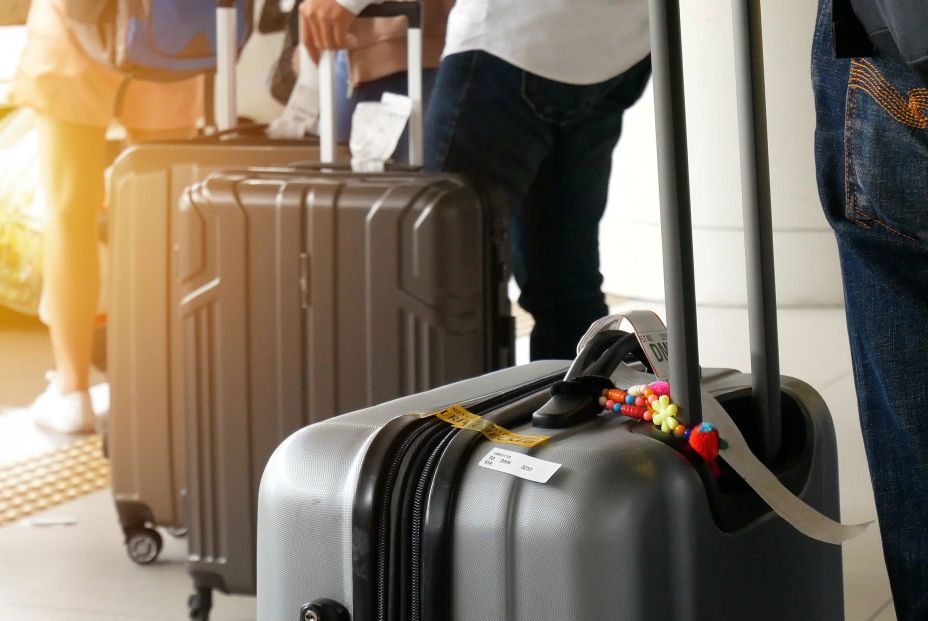 Por qué no debes atar un lazo a tu maleta al viajar en avión. bigstock Por qué no debes atar un lazo a tu maleta al viajar en avión. bigstock