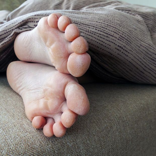 Métodos seguros para retirar la piel muerta de los pies