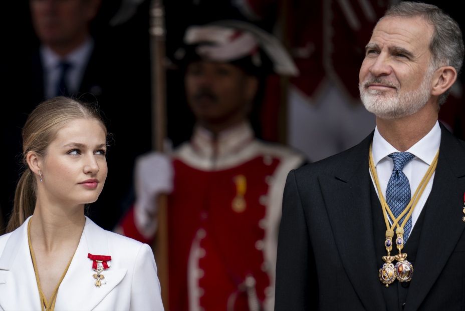 La fiesta de los 10 años de Felipe VI: condecoraciones, almuerzo en el Palacio Real, música... La fiesta de los 10 años de Felipe VI: condecoraciones, almuerzo en el Palacio Real, música...