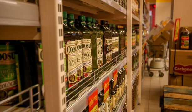 El Gobierno bajará el IVA del aceite de oliva al 0% a partir de julio