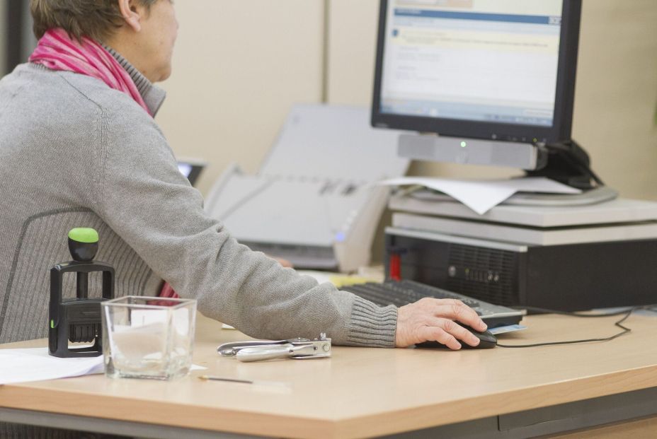 Cuándo cobrarán los funcionarios la subida salarial de 2024: fecha en la que lo notarán en la nómina