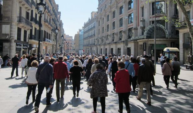 Todo lo que cambia en julio: viajes Imserso, IVA de los alimentos y subida de sueldo a funcionarios