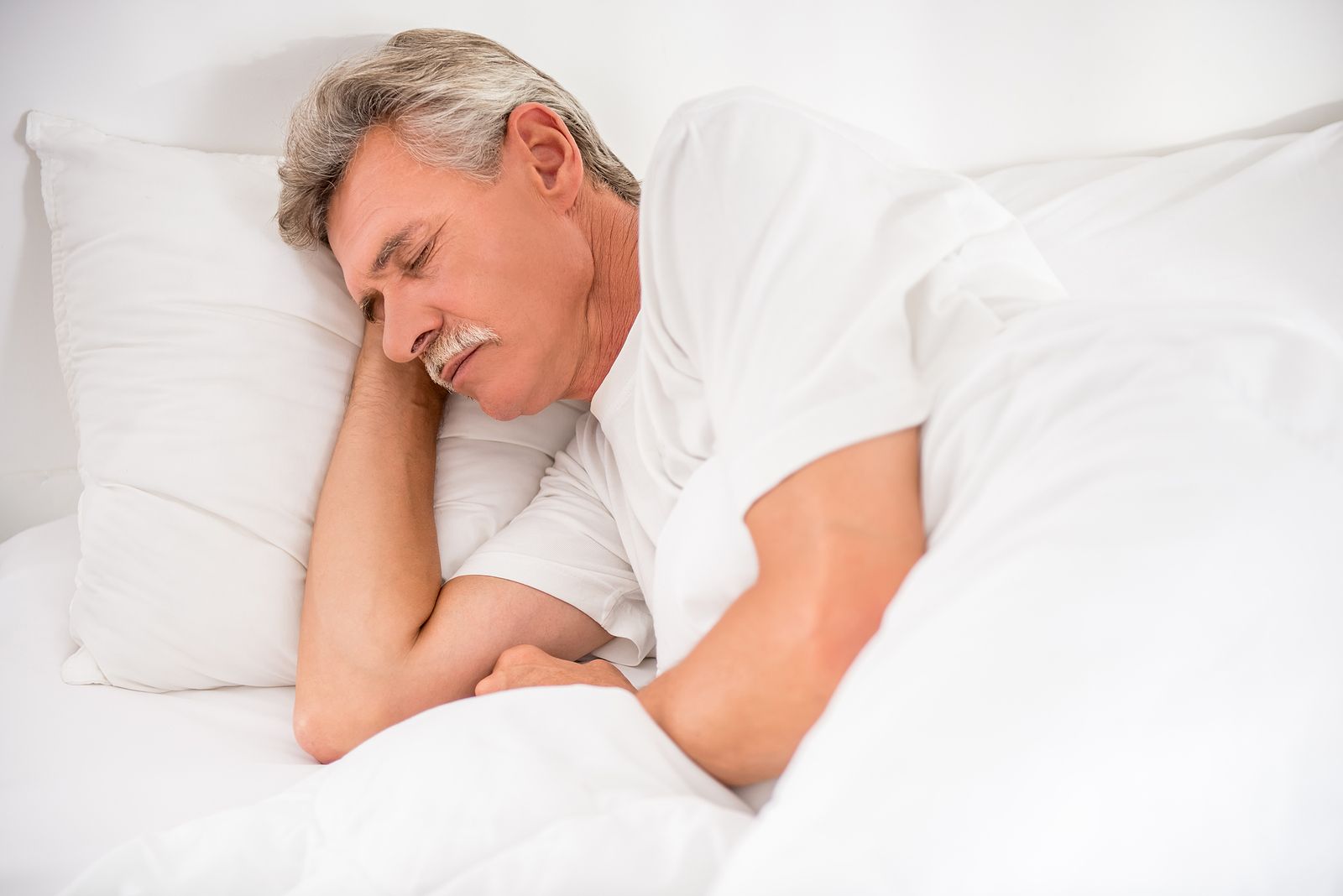 Una doctora de Harvard revela un truco simple para dormir mejor: "Científicamente comprobado"