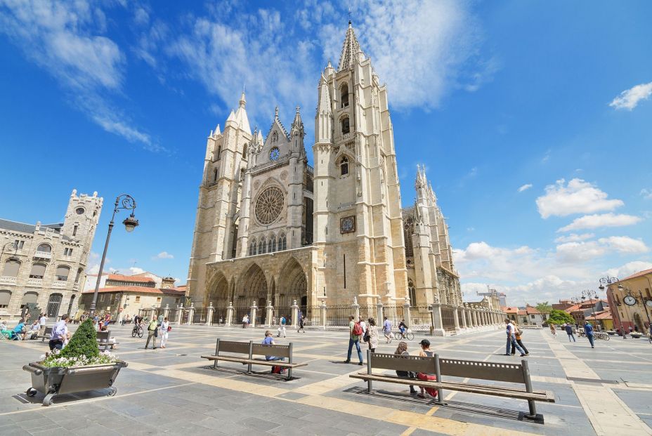 Navarra, Castilla y León, Galicia, Extremadura y Canarias, las CCAA más seguras de España Navarra, Castilla y León, Galicia, Extremadura y Canarias, las CCAA más seguras de España