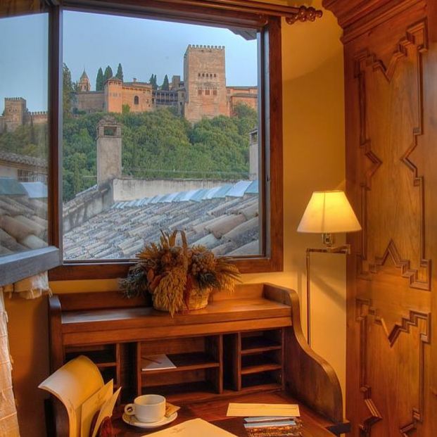 Vistas a la Alhambra desde una suite del Hotel Casa Morisca en Granada