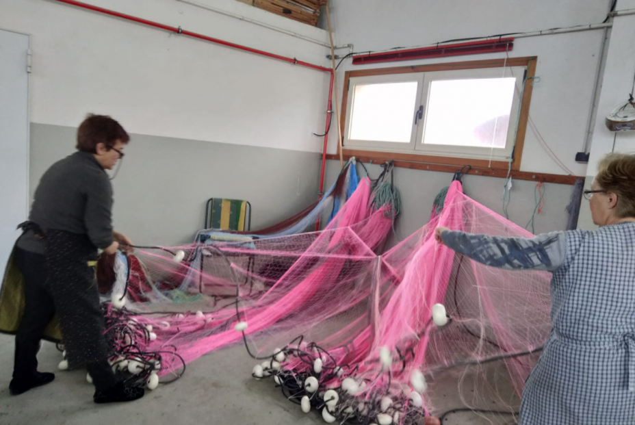 ¿Quiénes son las 'redeiras' de A Guarda? (Federación Galega de Redeiras Artesás) ¿Quiénes son las 'redeiras' de A Guarda? (Federación Galega de Redeiras Artesás)