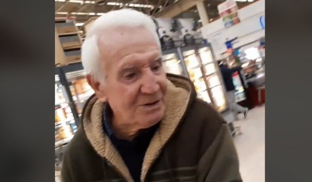 VÍDEO: Una joven pone a prueba a sus abuelos en el supermercado y el resultado es viral