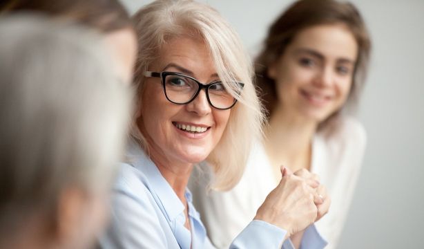 El 50% de las grandes empresas cuentan ya con estrategias y productos para los sénior