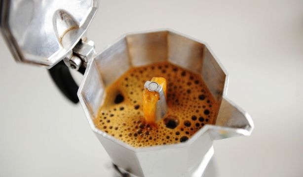 El truco definitivo para limpiar a fondo tu cafetera: utiliza este producto para un resultado genial