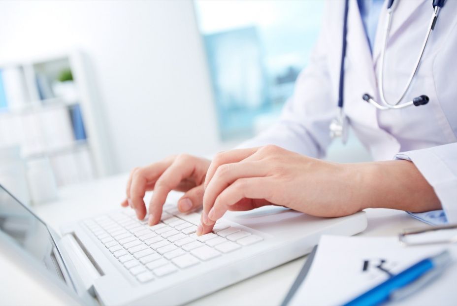 EuropaPress 2171843 puesto trabajo medico inteligente EuropaPress 2171843 puesto trabajo medico inteligente