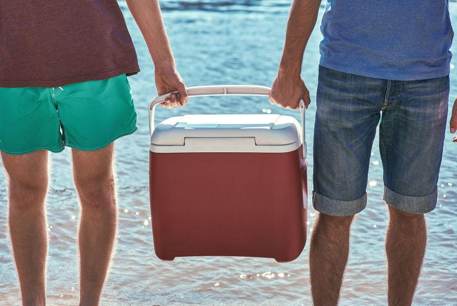El truco para enfriar la nevera de la playa sin usar hielos El truco para enfriar la nevera de la playa sin usar hielos