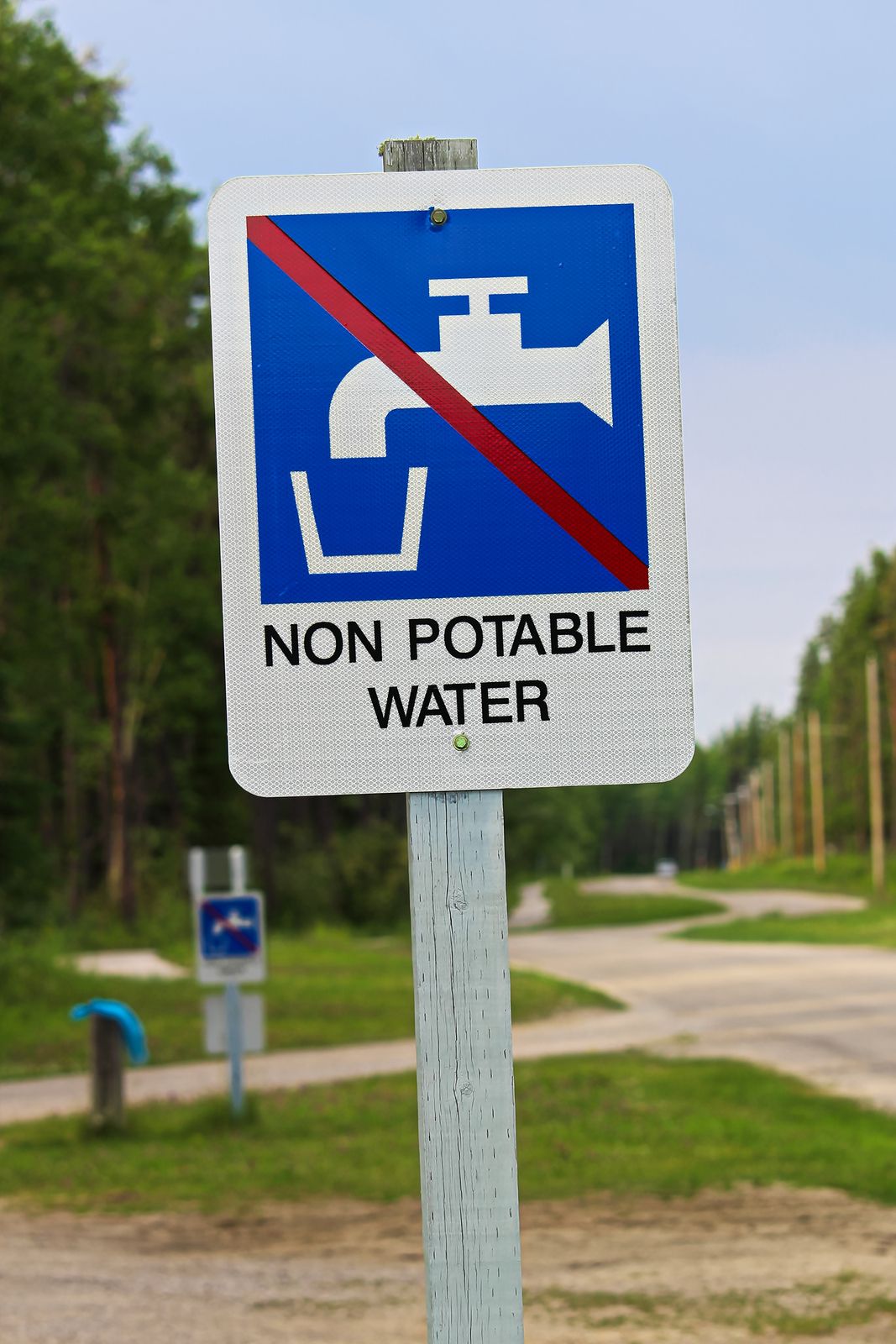 ¿Qué ocurre si bebes agua no potable?