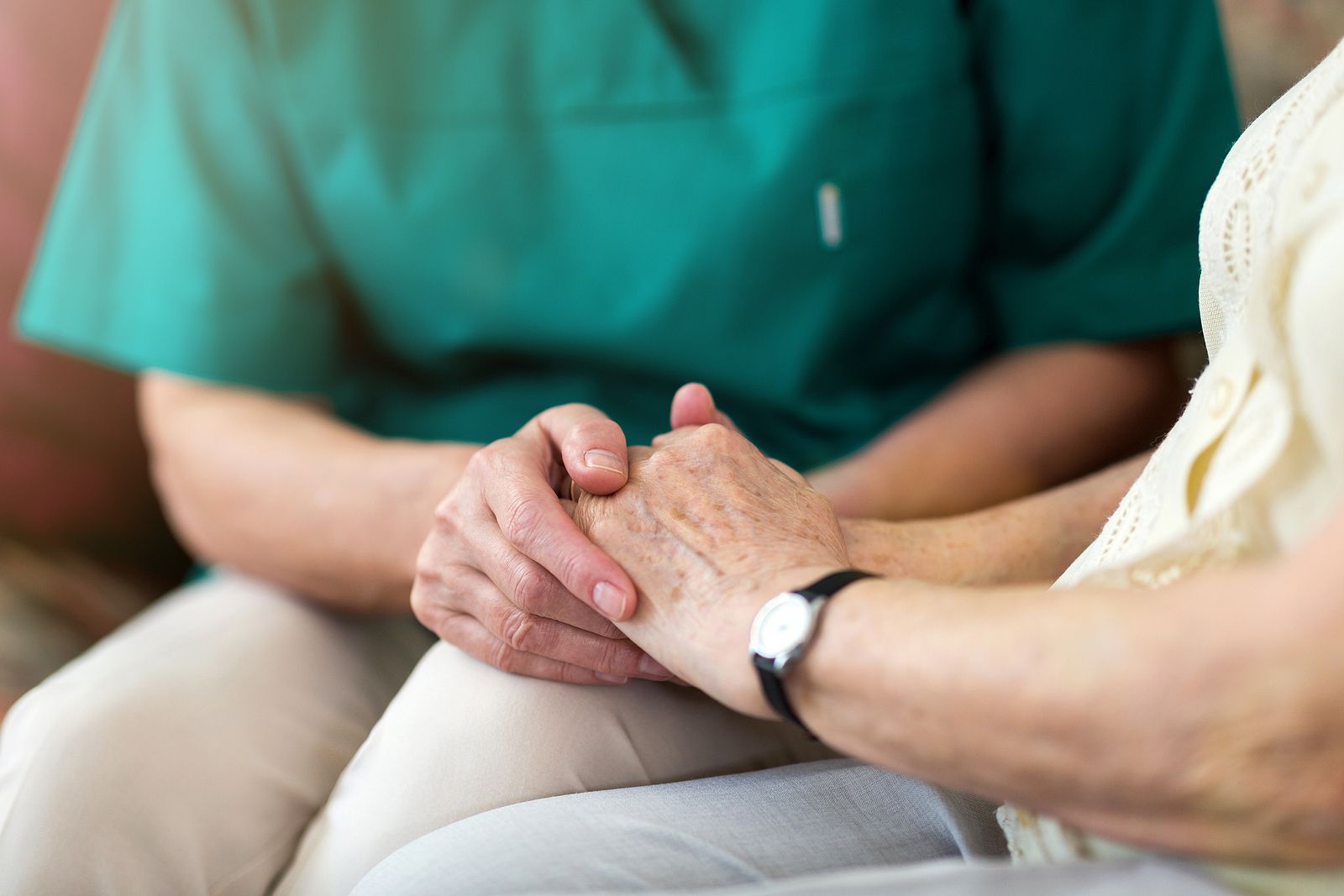 Ayudar a los demás para cuidarse a sí mismo: 2 horas a la semana en acciones de voluntariado mejora la salud cognitiva