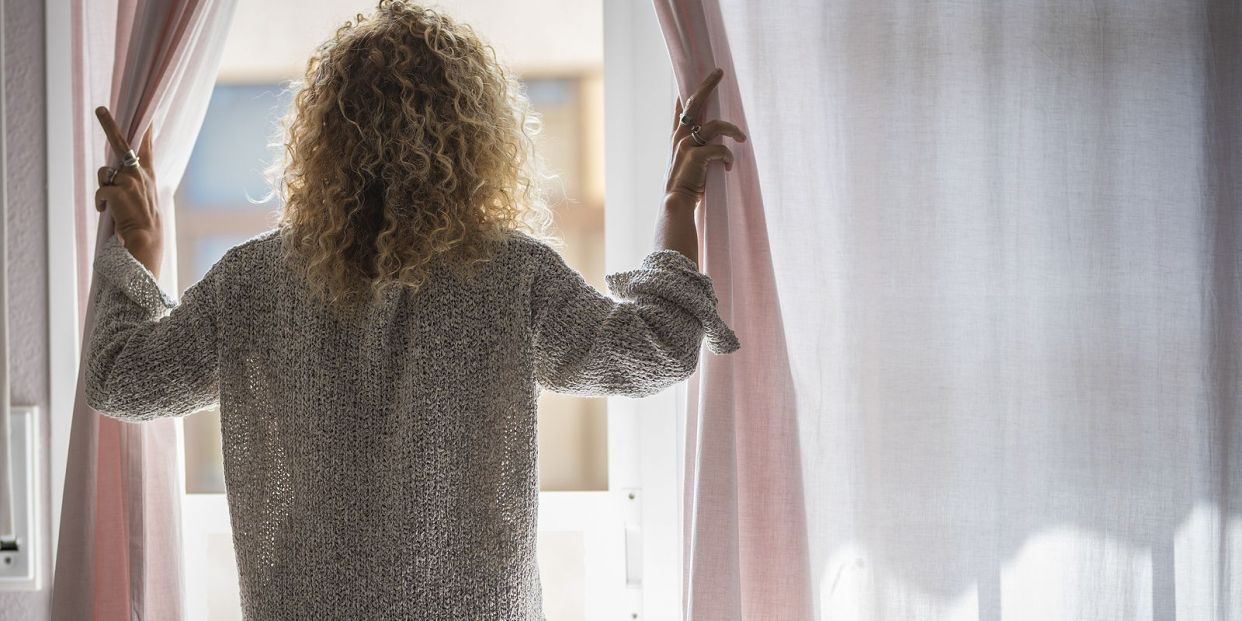 Si tienes alergia al polen, evita ventilar tu casa a estas horas