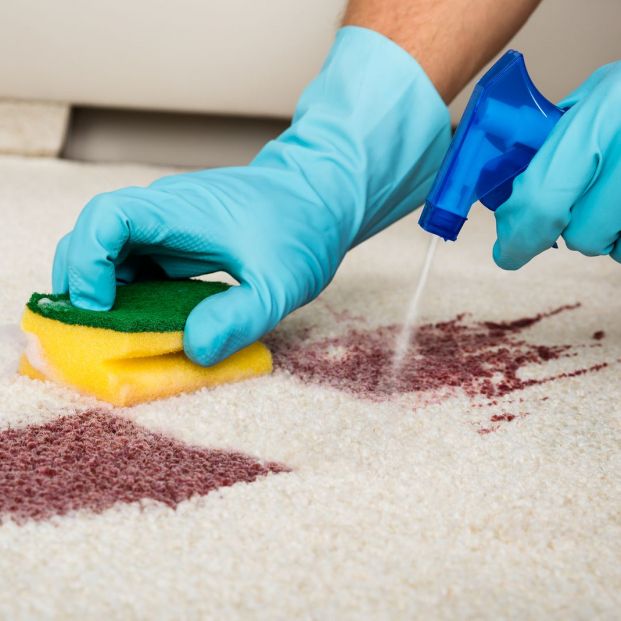 Trucos para devolver el color a tu alfombra y eliminar manchas y olores