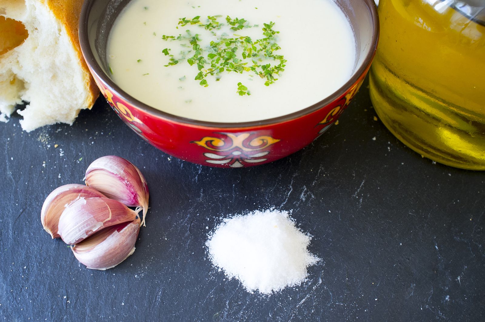 Aprende a hacer ajoblanco paso a paso