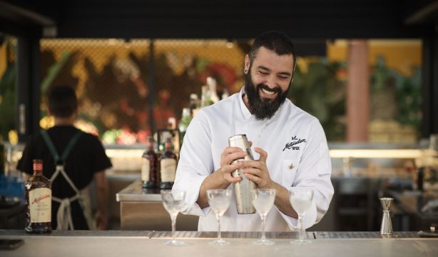 El español Eduardo Sánchez se corona como mejor 'bartender' de 2024