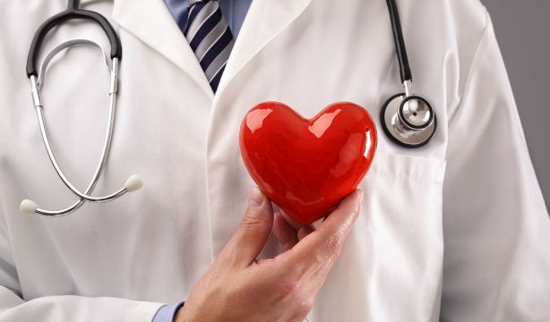 ¿Tienes problemas de corazón? Sigue estos consejos para evitar riesgos asociados al calor