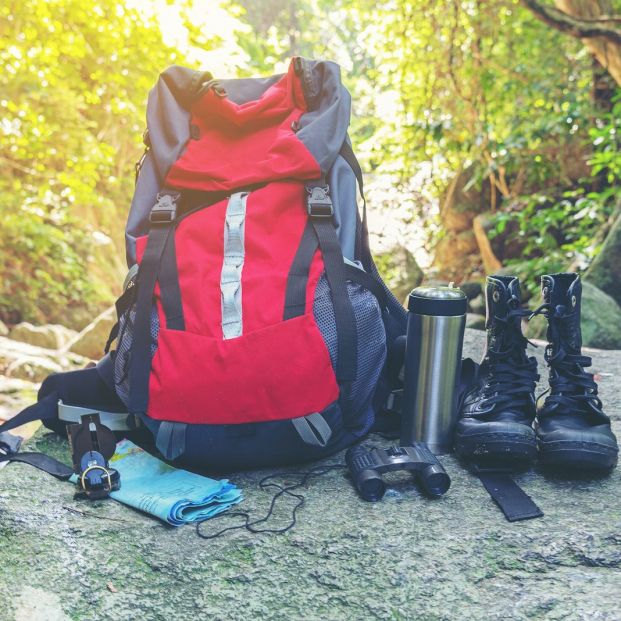 ¿Qué zapatillas utilizo para una excursión por el campo? (big stock)