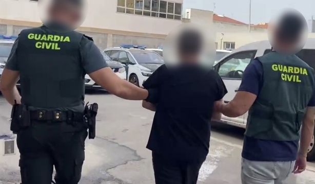 Detenidos dos experimentados delincuentes por asaltar a 4 personas mayores en Murcia