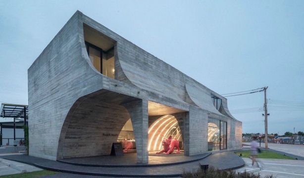 La pastelería de hormigón con inspiración francesa que tiene forma de cruasán