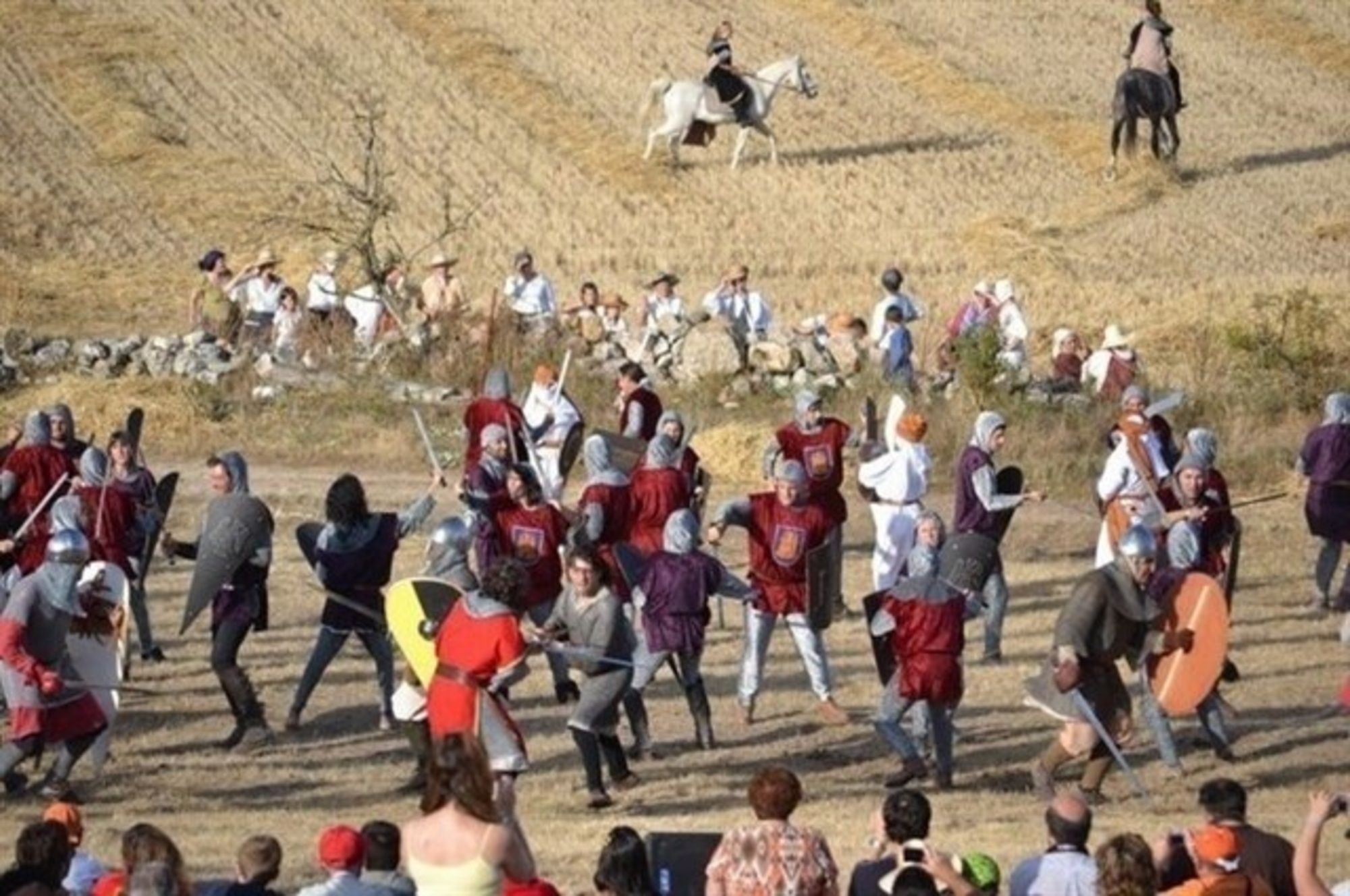 Atapuerca revive un año más la fratricida batalla entre los reyes de León y Navarra Atapuerca revive un año más la fratricida batalla entre los reyes de León y Navarra