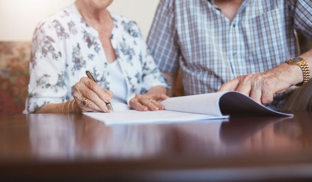 ¿Caducan los testamentos? Todo lo que necesitar saber para que este documento siga teniendo validez