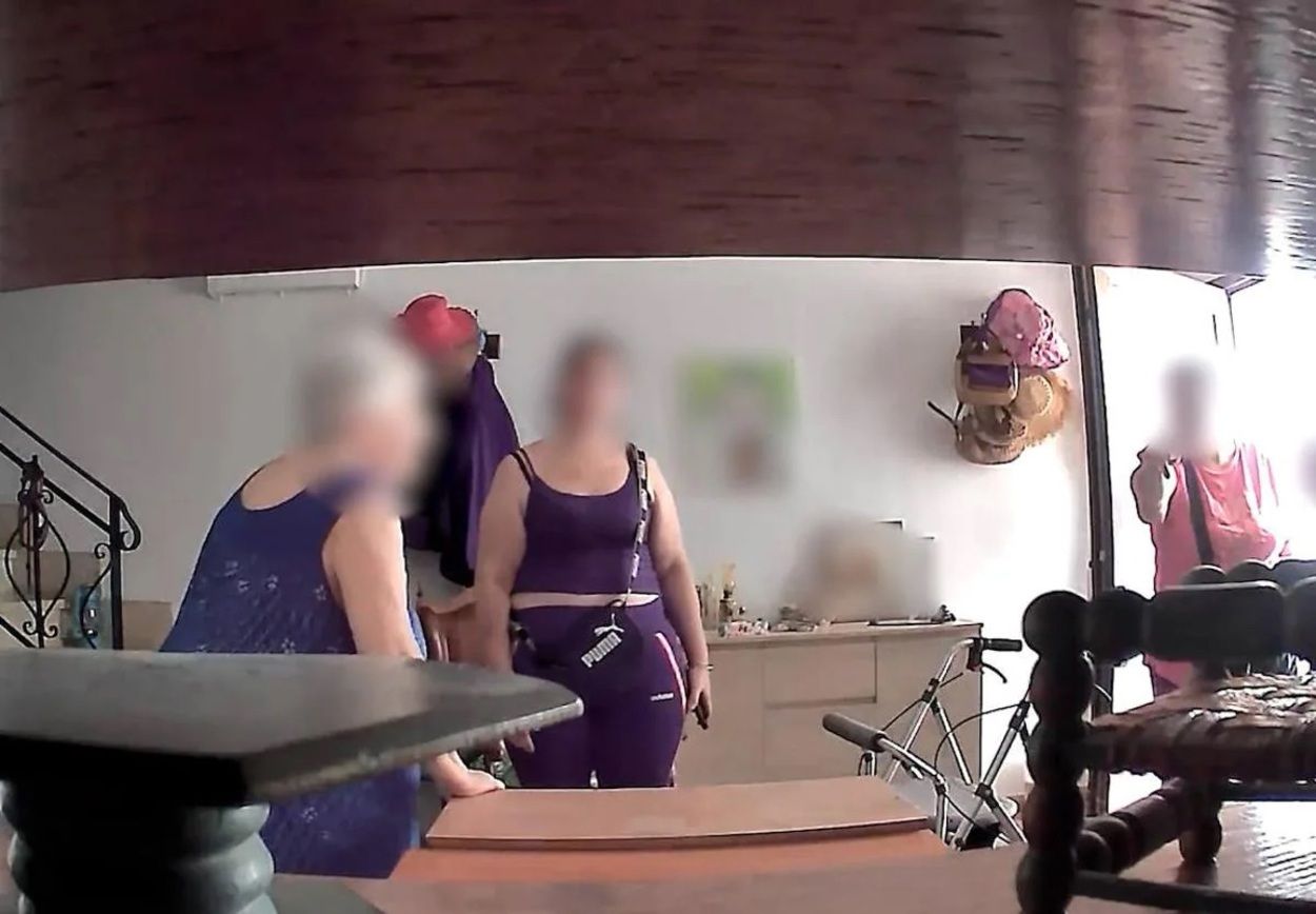 Detienen una banda que robaba en viviendas de personas mayores Detienen una banda que robaba en viviendas de personas mayores