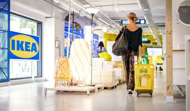 Ikea reta a Vinted y Wallapop con una plataforma de venta de muebles de segunda mano