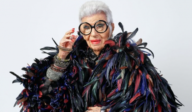'Colourful', las lecciones de vida de Iris Apfel, la 'influencer' más longeva del mundo (Instagram)