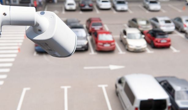 Los consejos de la Guardia Civil si vas a parar en un área de servicio (Bigstock)